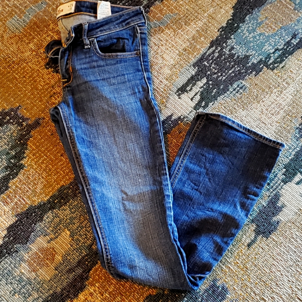 3 for $10 💖 Hollister Jeans size 25